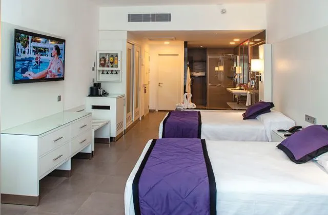 Riu Palace Macao Punta Cana habitacion adultos 2 grande cama